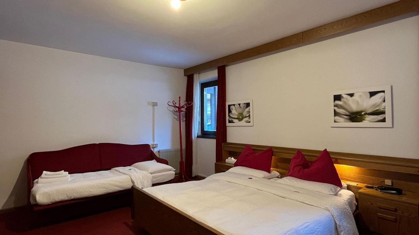 Hotel La Baita Madonna di Campiglio Luaran gambar