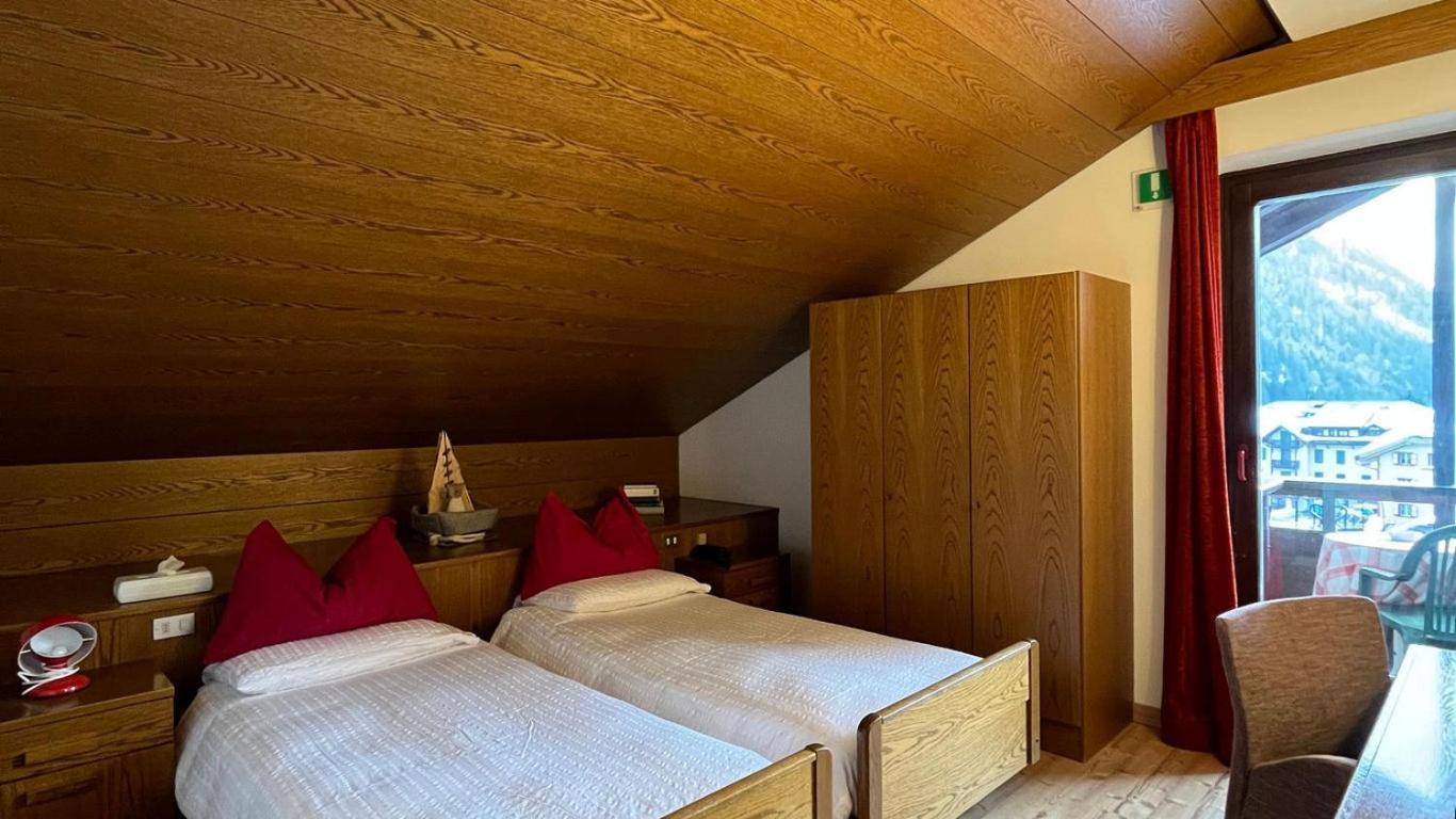 Hotel La Baita Madonna di Campiglio Luaran gambar